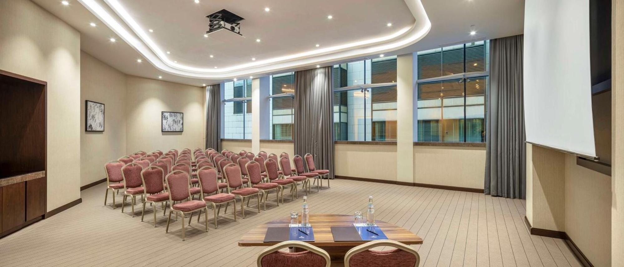 Hilton Batumi Hotell Eksteriør bilde Meeting room
