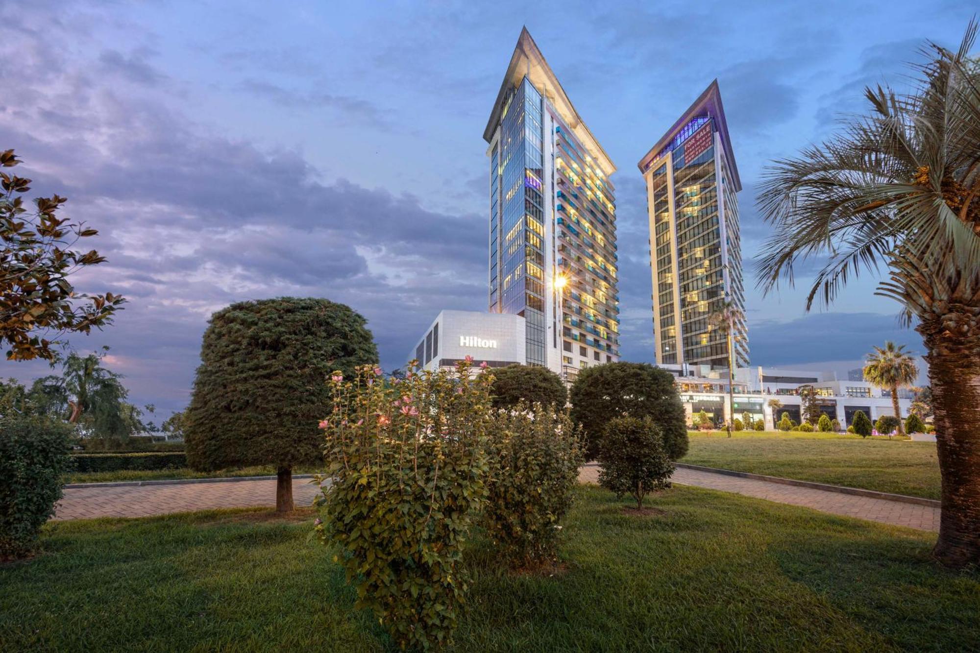 Hilton Batumi Hotell Eksteriør bilde The West End