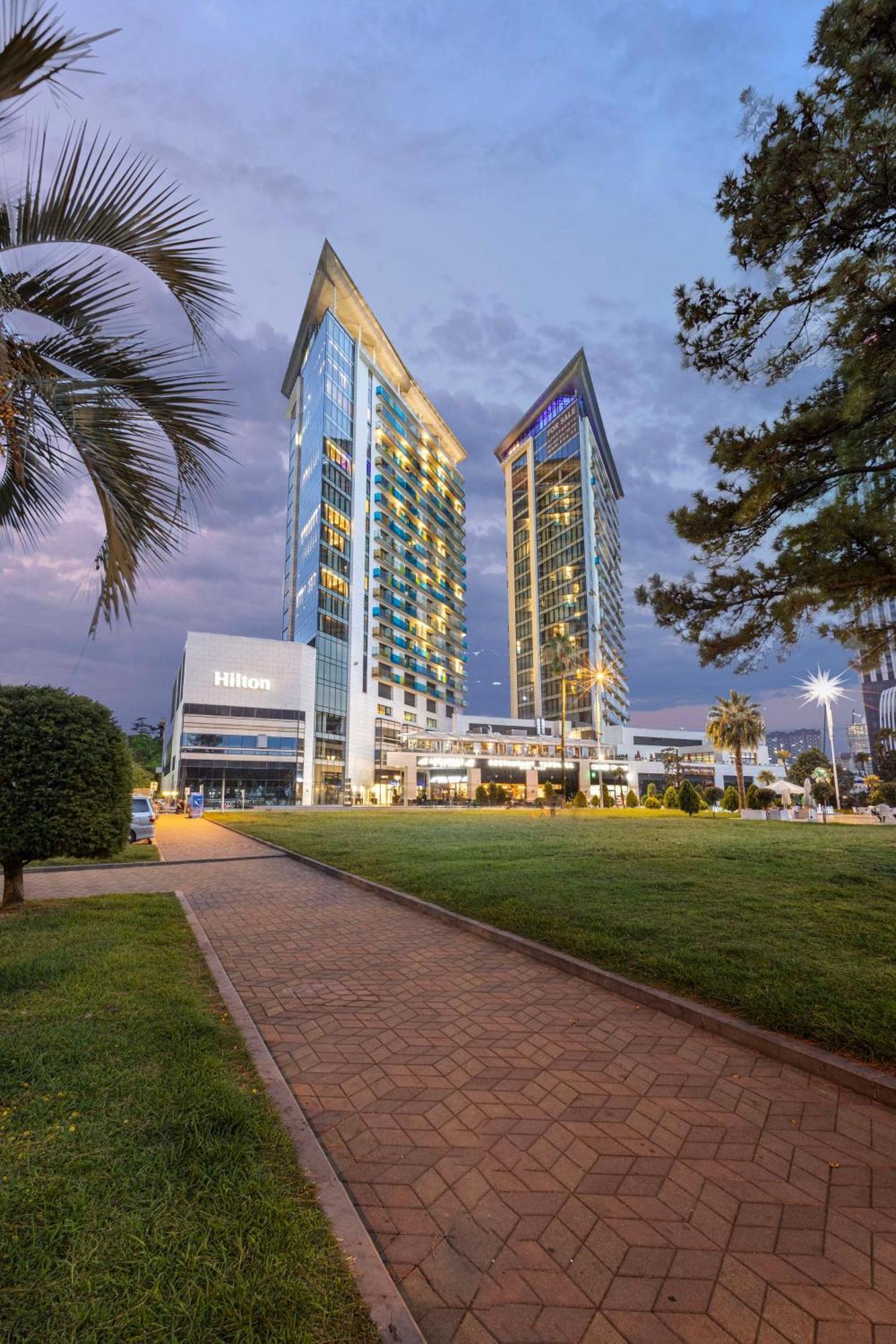 Hilton Batumi Hotell Eksteriør bilde Hilton İzmir