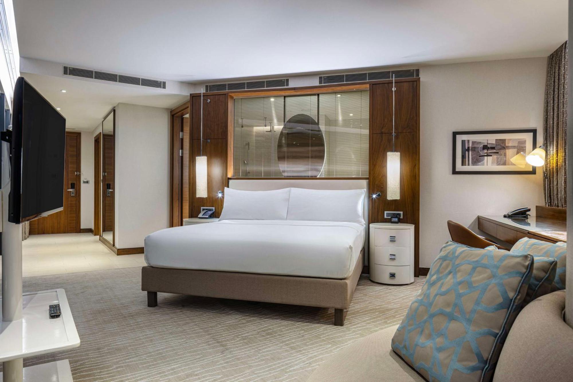 Hilton Batumi Hotell Eksteriør bilde A bedroom at the hotel