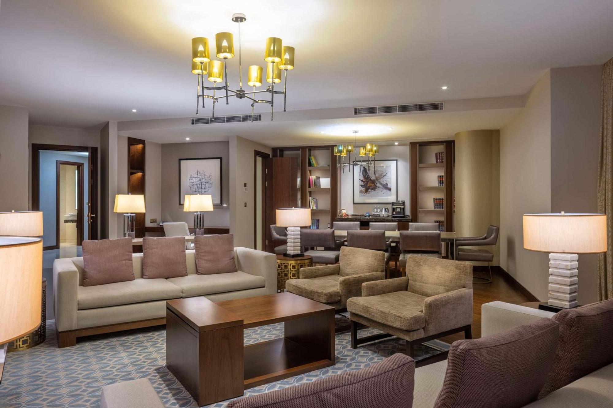 Hilton Batumi Hotell Eksteriør bilde A suite at the hotel