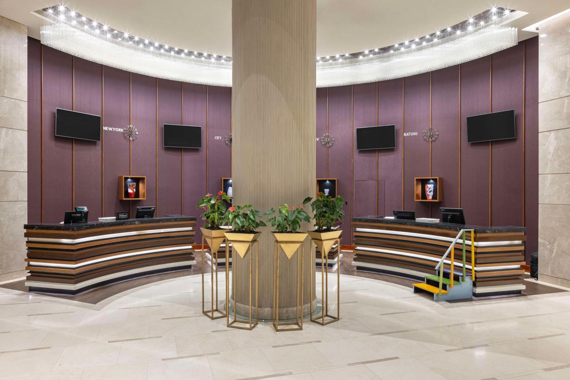 Hilton Batumi Hotell Eksteriør bilde The lobby of the hotel